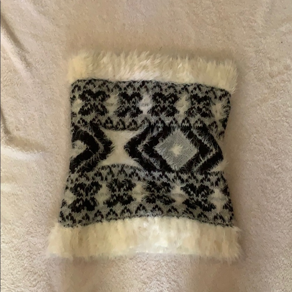 Express versatile scarf/neck warmer/hood